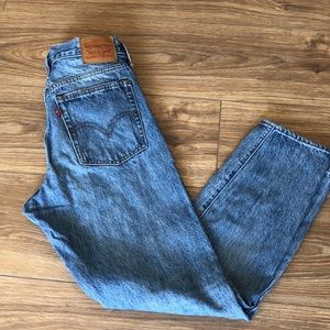 Levi’s Wedgie Icon High-Rise Straight Jeans 28